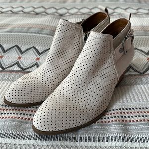 Franco Sarto Garfield Booties suede size 7.5 2” 1/2 heel 3” 1/4 bootie shaft